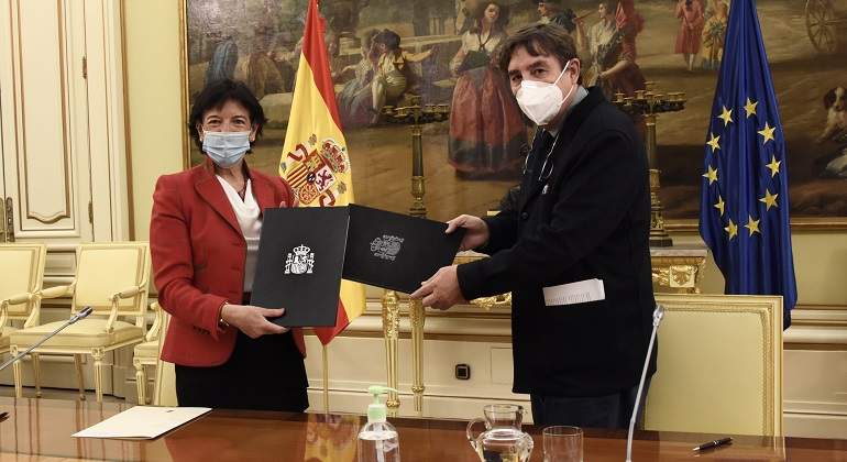 Firma-MEFP--IC-1.jpg