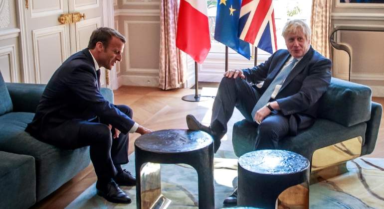 macron-johnson-pie-mesa-reuters.jpg