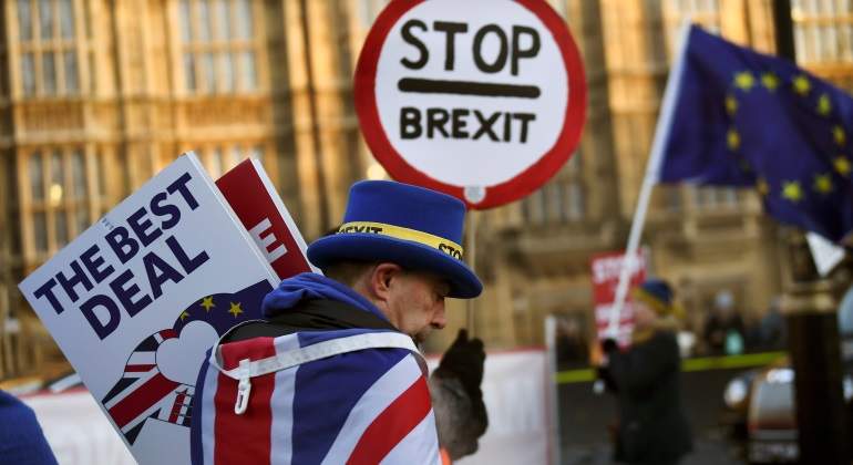 stop-brexit-manifestante-parlamento-britanico-reuters-770x420.jpg