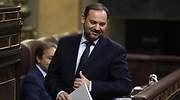 Ábalos pide a Rivera una disculpa pública por las dudas sobre la tesis de Sánchez y a Casado ejemplaridad