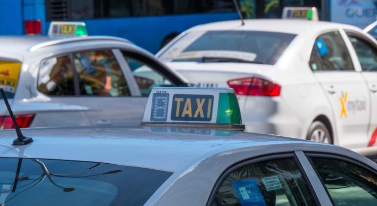 taxis-parados-libres.jpg