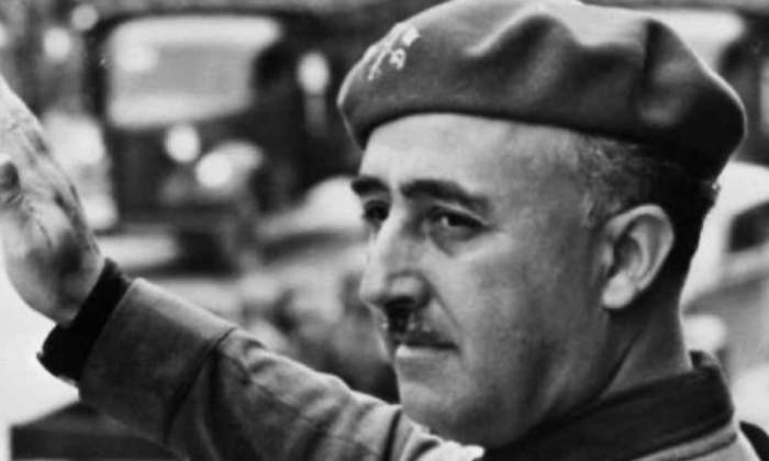 franco-saludo-efe.jpg
