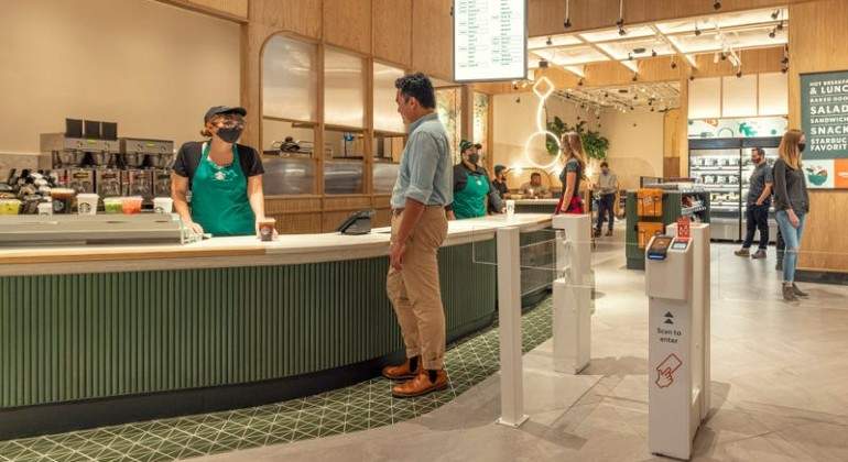 starbucks-1-1.jpg