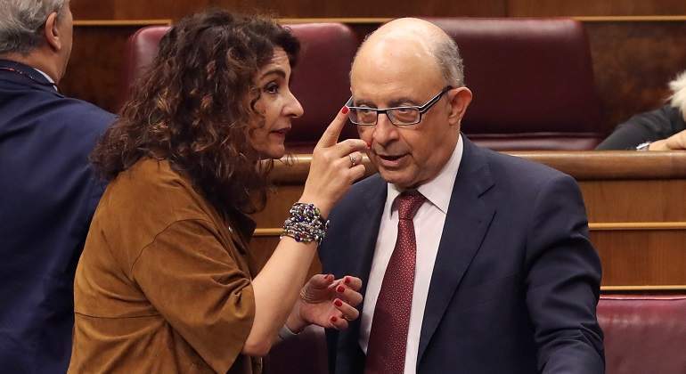 Maria-Jesus-Montero-Cristobal-Montoro-Hacienda.jpg