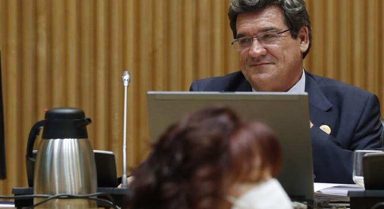 escriva-comision-trabajo-efe.jpg