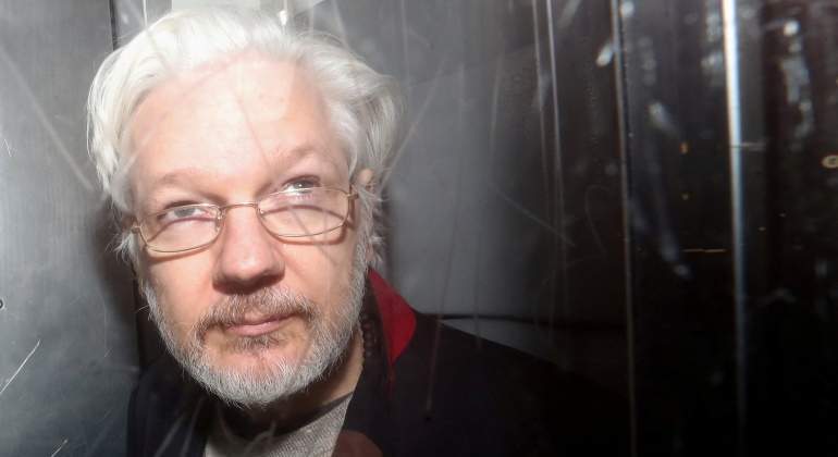 assange-reuters.jpg