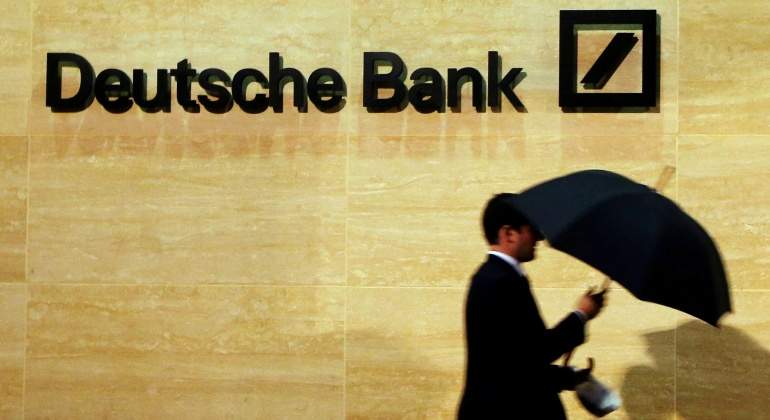 Deutsche-Bank-paraguas.jpg
