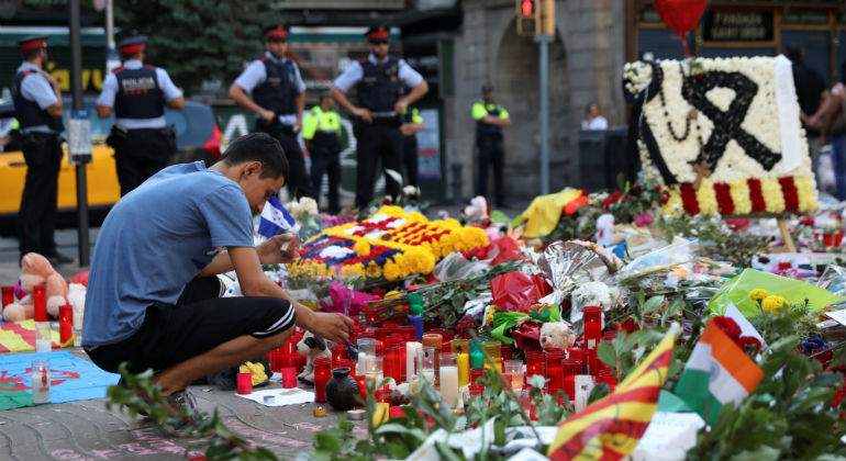 barcelona-atentado-homenaje-2.jpg