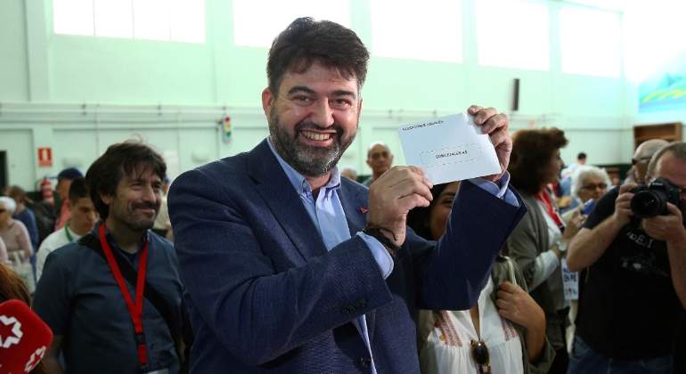 sanchez-mato-vota-efe.jpg