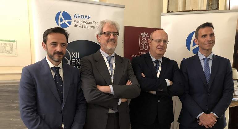 AEDAF.jpg