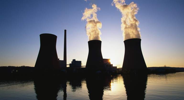carbon-planta-contaminacion-dreamstime.jpg