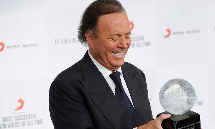 julio-iglesias-770.jpg