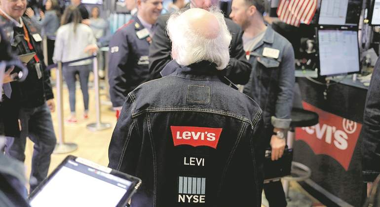 Tuchman-Levis.jpg