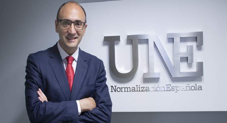 770-x-420-Javier-Garcia-director-general-UNE-EE.jpg