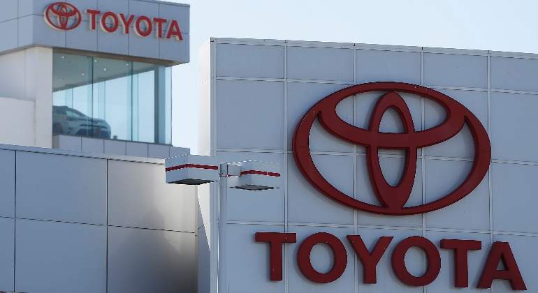 toyota-logo-reuters.jpg