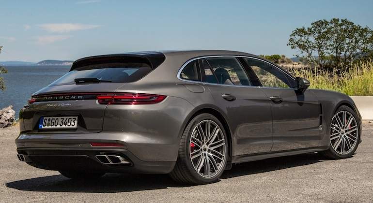 porsche_panamera_sport_turismo_1.jpg
