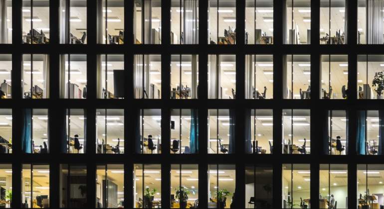 oficinas-edificio-empleo-publico-dreamstime.jpg