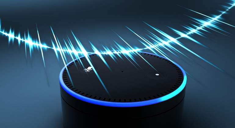 dispositivo-domestico-inteligente-hacker-dreamstime.jpg