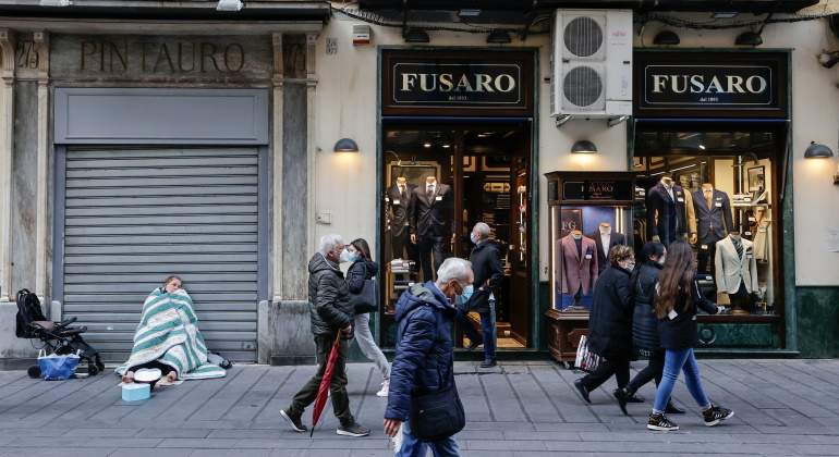 napoles-calle-pobreza-reuters.jpg