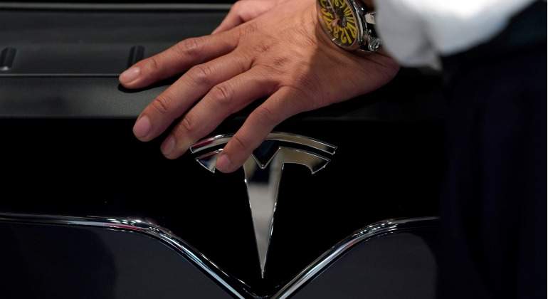 TEsla-Logo-salpicadero.jpg