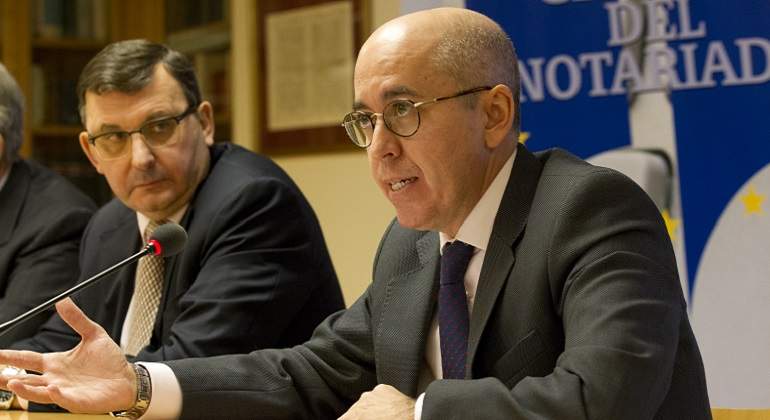 770-x-420-Pedro-Galindo-Director-del-OCP-y-Jose-Angel-Martinez-Sanchiz-Presidente-del-Notariado.jpg