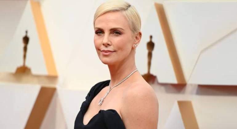 charlize-770.jpg