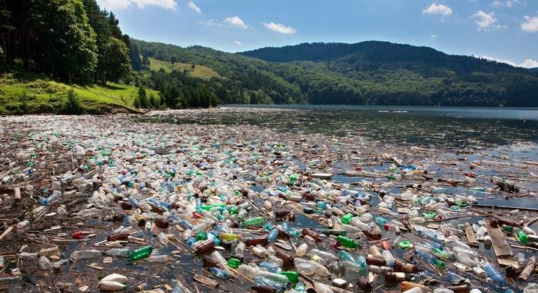 plastico-dreamstime.jpg