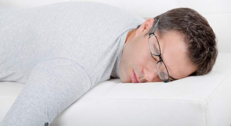 hombre-siesta-dreamstime.jpg