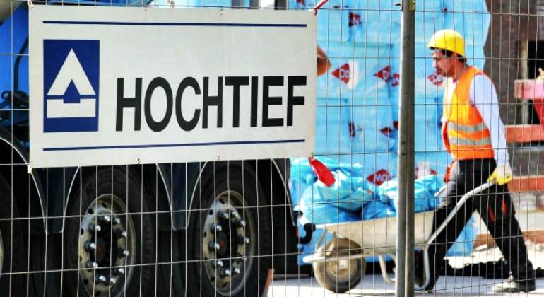 Hochtief-camion-trabajador-obra-770.jpg