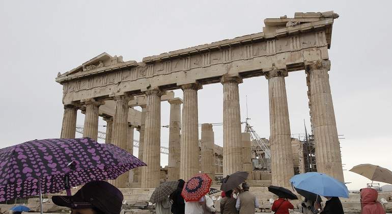 Atenas-Turistas.jpg