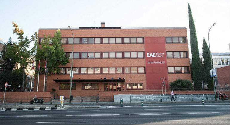 eae111.jpg