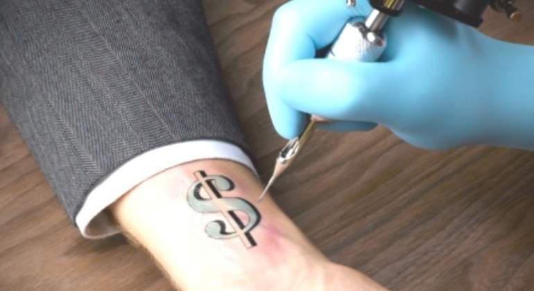 dolar-tatuado.jpg