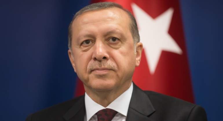 Erdogan-serio.jpg