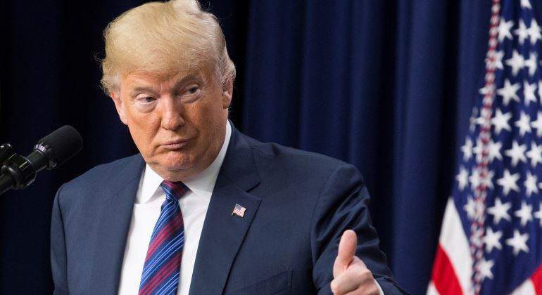 Trump-dedo-EFE.jpg