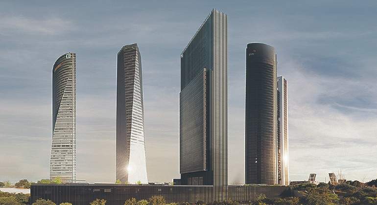 caleido-vista-de-las-Cuatro-Torres-de-Madrid-y-Caleido-en-el-medio.jpg