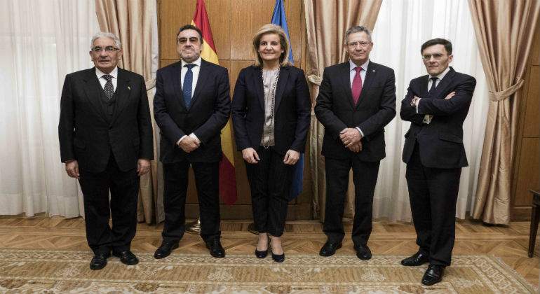 Foto-Encuentro-Ministra1111111111111.jpg