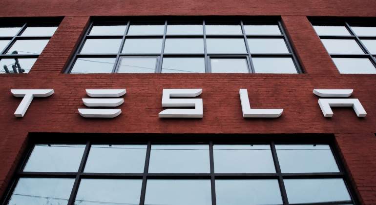 Tesla-ladrillo.jpg