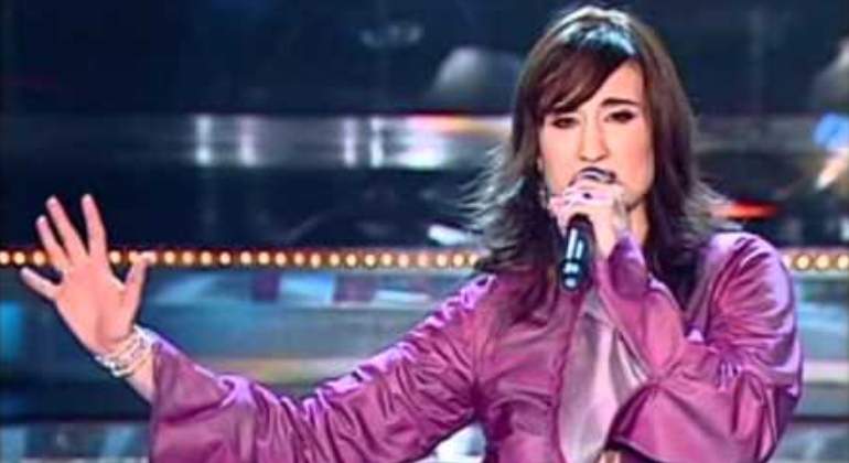 colette-la-academia-la-voz-mexico-carlos-rivera-tv-azteca-televisa.jpg