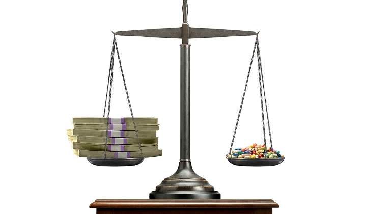 balanza-precio-medicamentos-pastillas-770-istock.jpg
