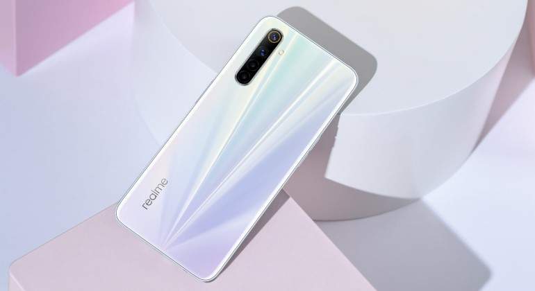 realme-6_Comet-White-5.jpg