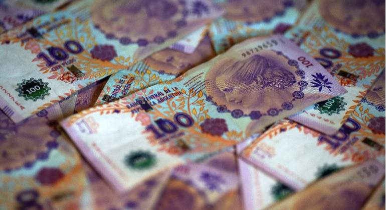 billetes-peso-argentino-argentina-reuters-770x420.jpg