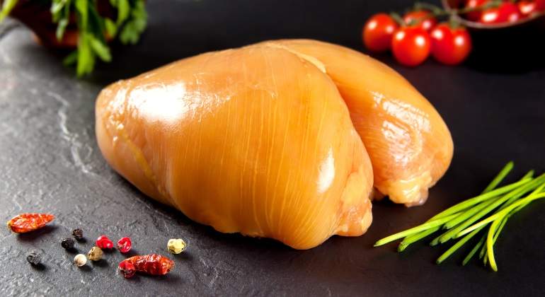 pollo-corral-dreamstime.jpg