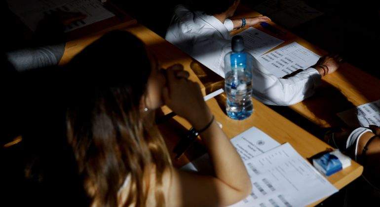 selectividad-examen-estudiante-efe.jpg