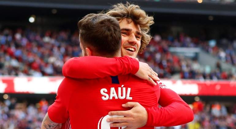 griezmann-saul-abrazo-reuters.jpg