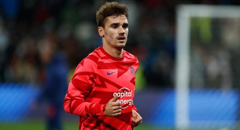 EuropaPress_4140261_antoine_griezmann_of_atletico_madrid_warms_up_during_the_spanish_league.jpg