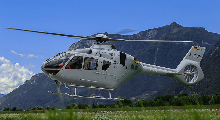 airbush135.jpg