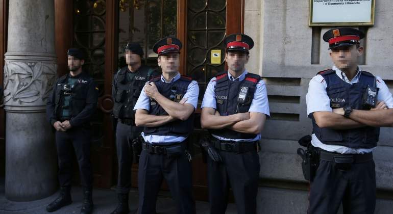 guardia-civil-mossos-registros-detenciones-referendum-efe.jpg