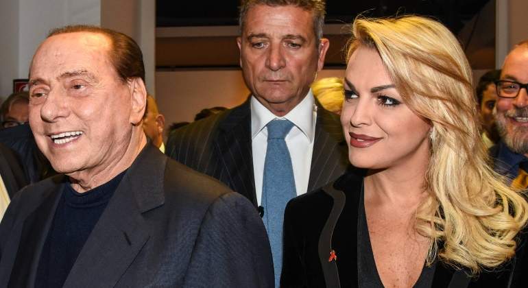 berlusconi-fiesta-amor-770.jpg