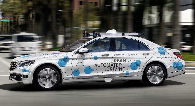 daimler-bosch-taxi-autonomo-2019-01.jpg