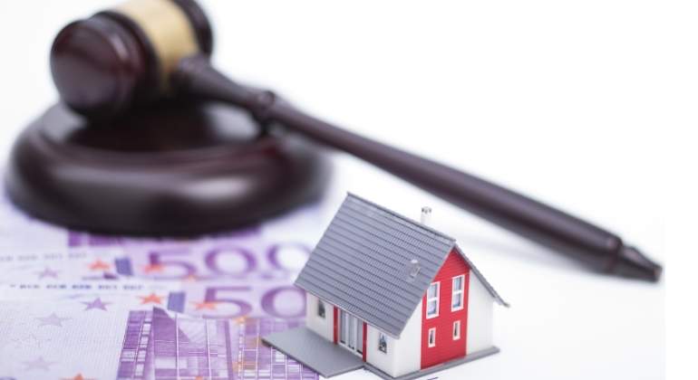 casa-maza-billetes-500euros-dreamstime.jpg